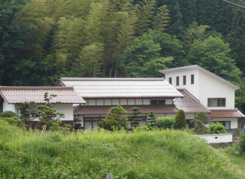 20-３層吹抜回遊の家